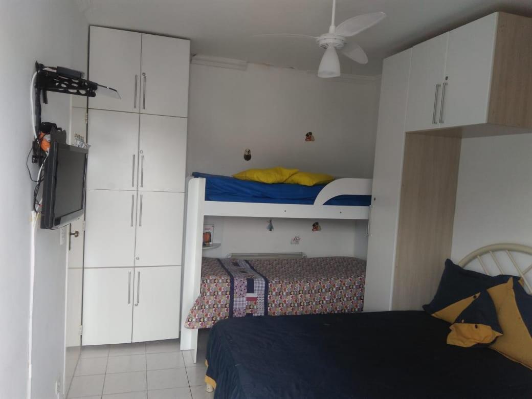 Apto Enseada Wi-fi Piscina 1 Dorm *